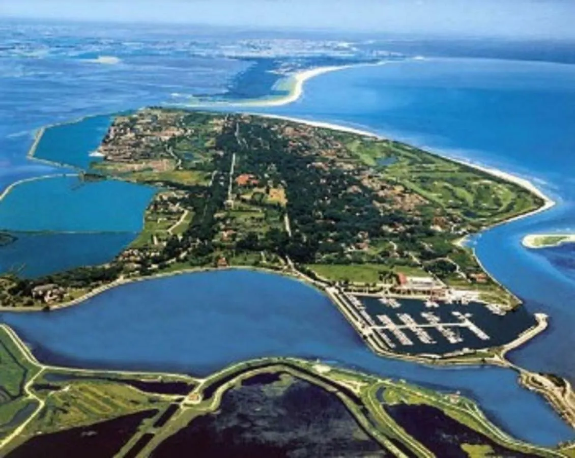 Fiordo Specchio Nautico Villa Albarella Island